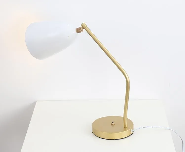 조명 스탠드 디자인 침해분쟁